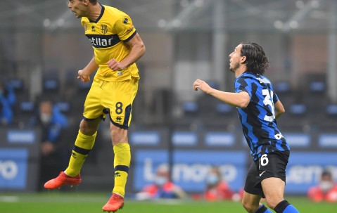 九游体育官网-今晚突围战来临，布鲁克林篮网围绕意甲止住颓势，悬念犹存，身体对抗强度拉满